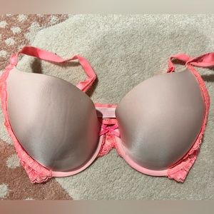 Beautiful Peach Lace Victorias Secret Dream Angel Perfect Coverage.